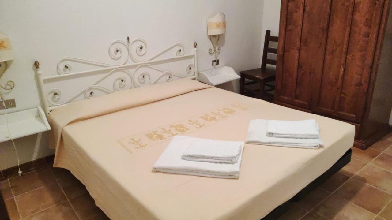 Residence Spiaggia Bianca Golfo Aranci Ngoại thất bức ảnh