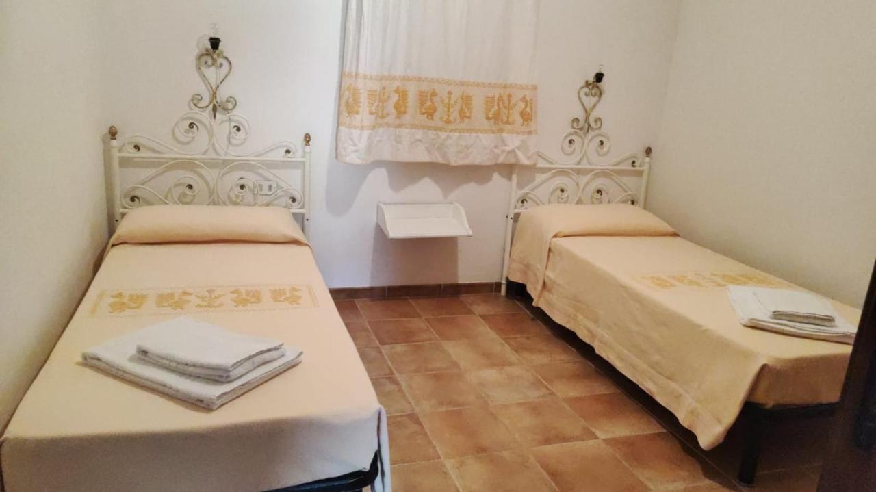 Residence Spiaggia Bianca Golfo Aranci Ngoại thất bức ảnh