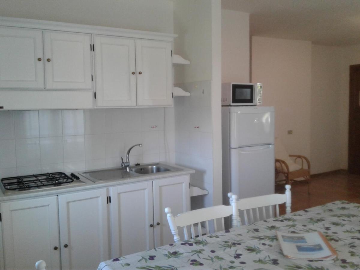 Residence Spiaggia Bianca Golfo Aranci Ngoại thất bức ảnh