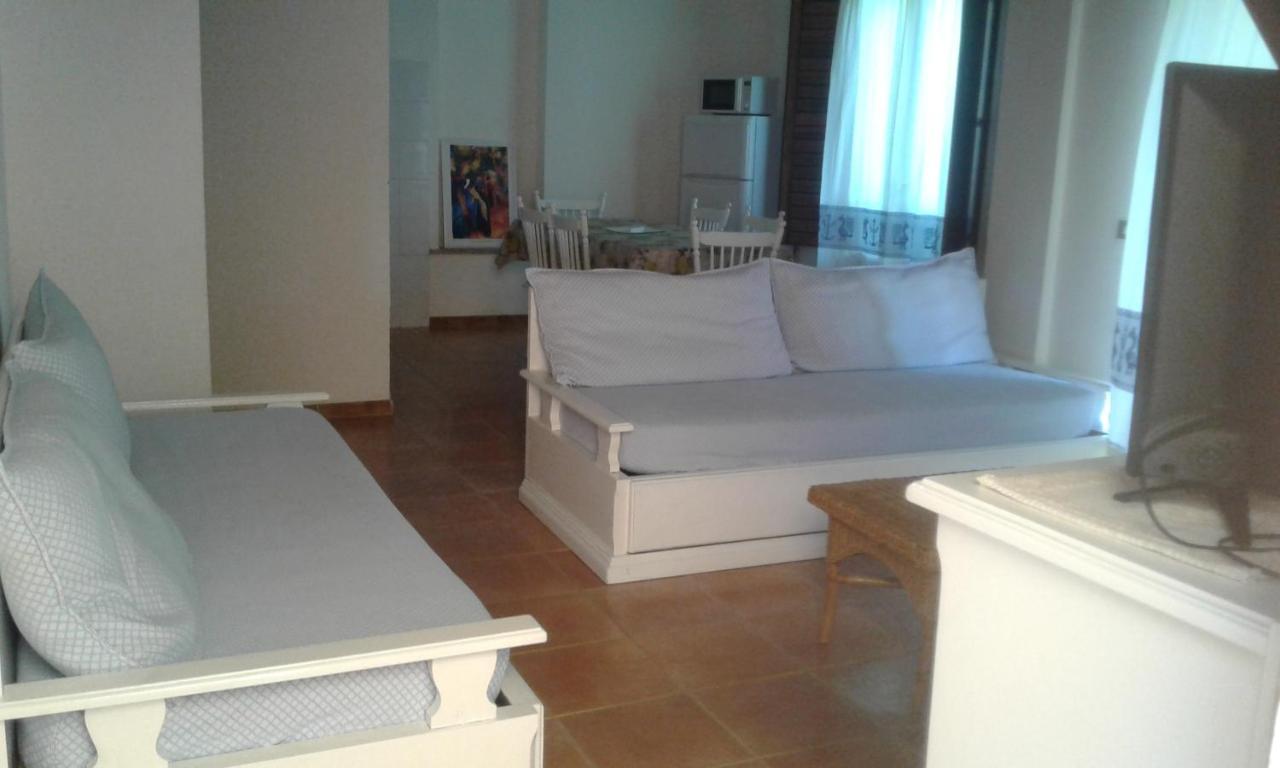 Residence Spiaggia Bianca Golfo Aranci Ngoại thất bức ảnh