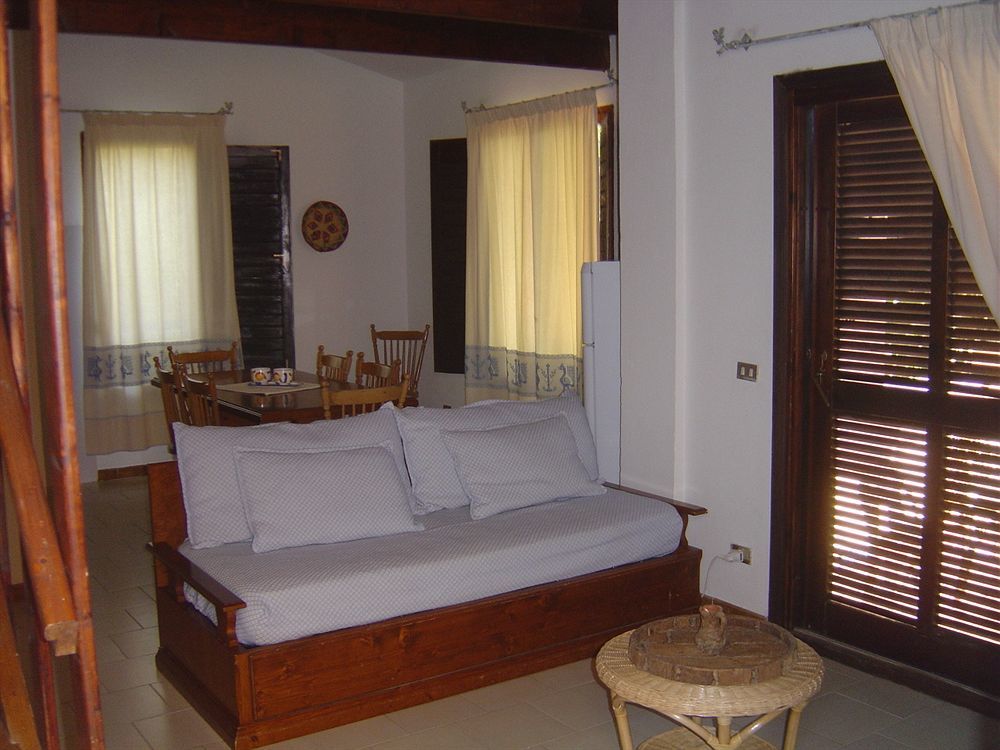 Residence Spiaggia Bianca Golfo Aranci Ngoại thất bức ảnh
