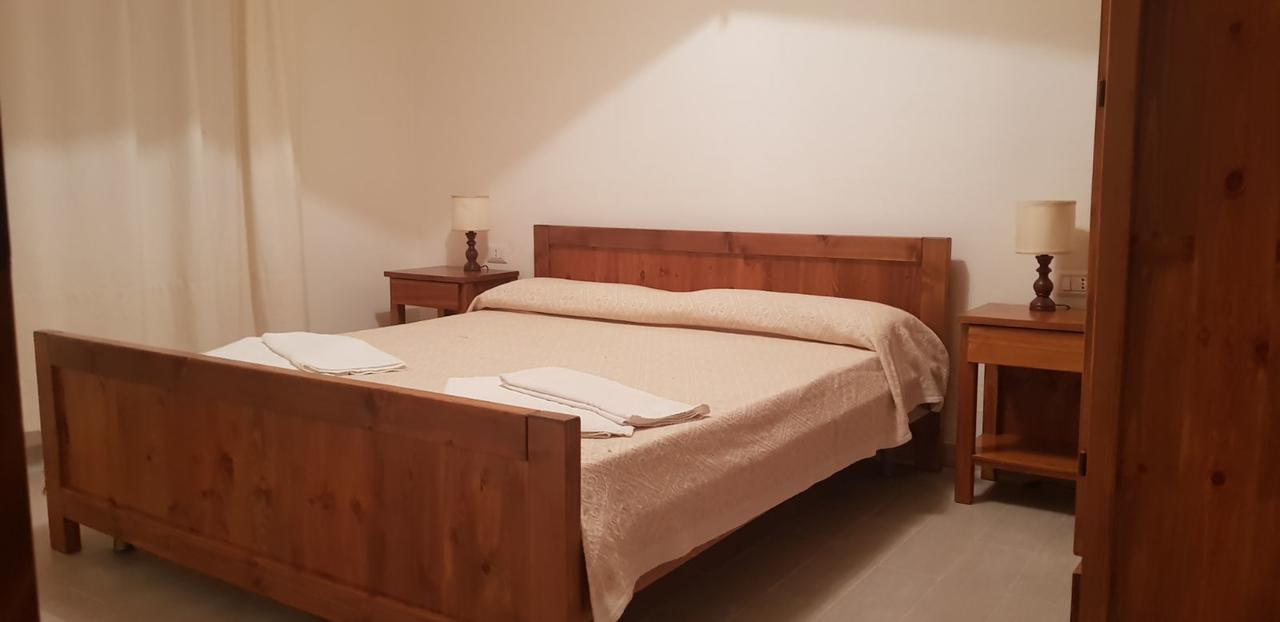 Residence Spiaggia Bianca Golfo Aranci Ngoại thất bức ảnh