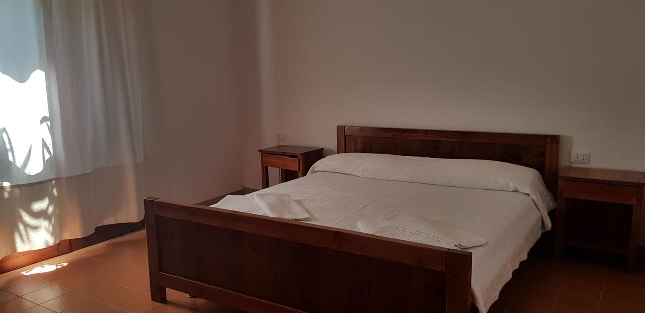 Residence Spiaggia Bianca Golfo Aranci Ngoại thất bức ảnh