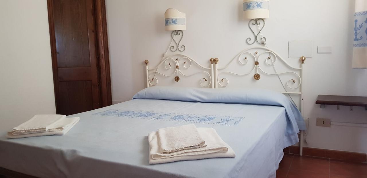 Residence Spiaggia Bianca Golfo Aranci Ngoại thất bức ảnh