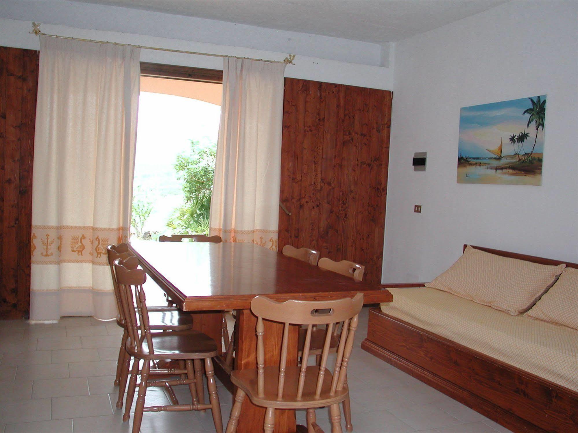 Residence Spiaggia Bianca Golfo Aranci Ngoại thất bức ảnh