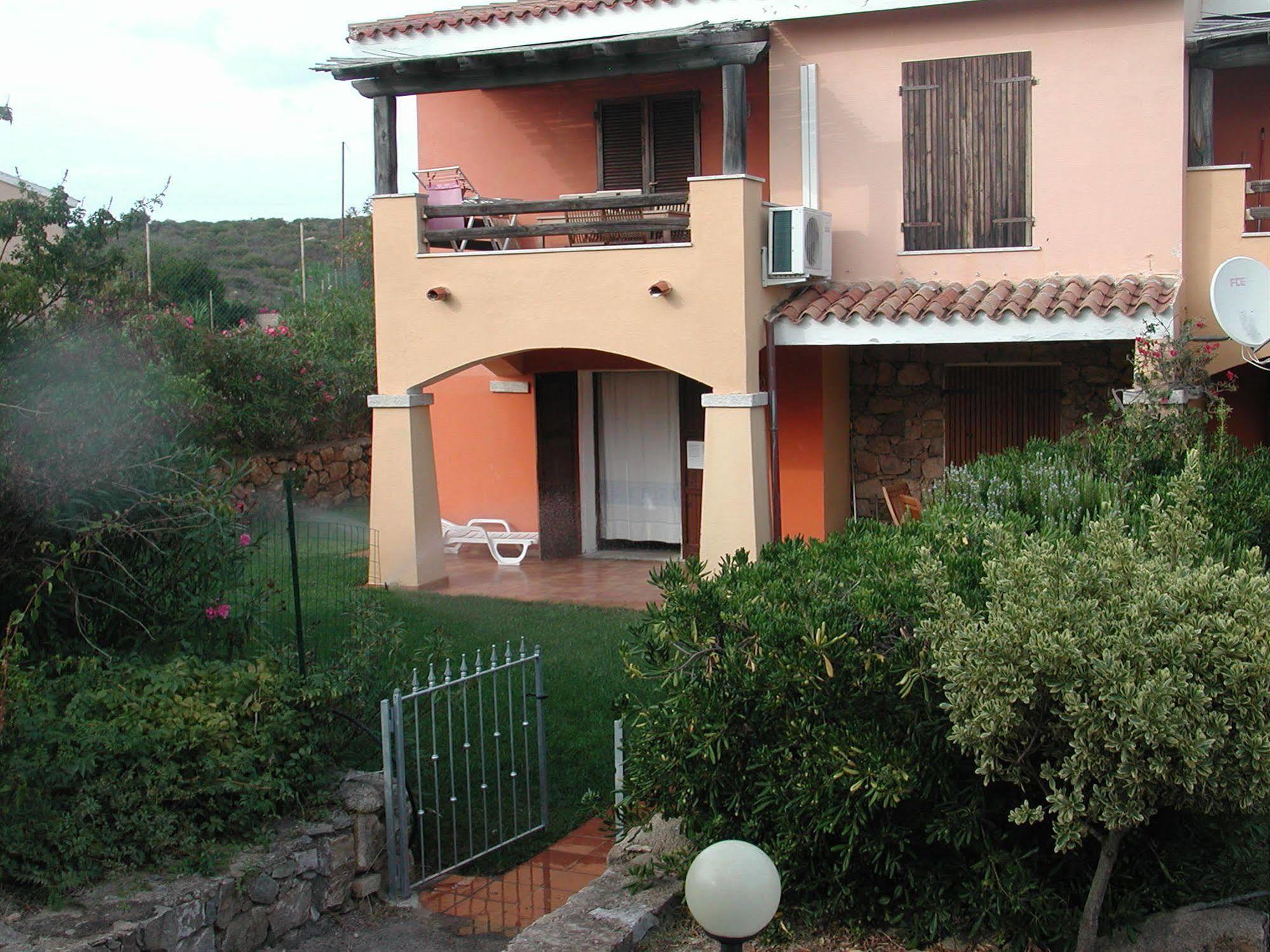 Residence Spiaggia Bianca Golfo Aranci Ngoại thất bức ảnh