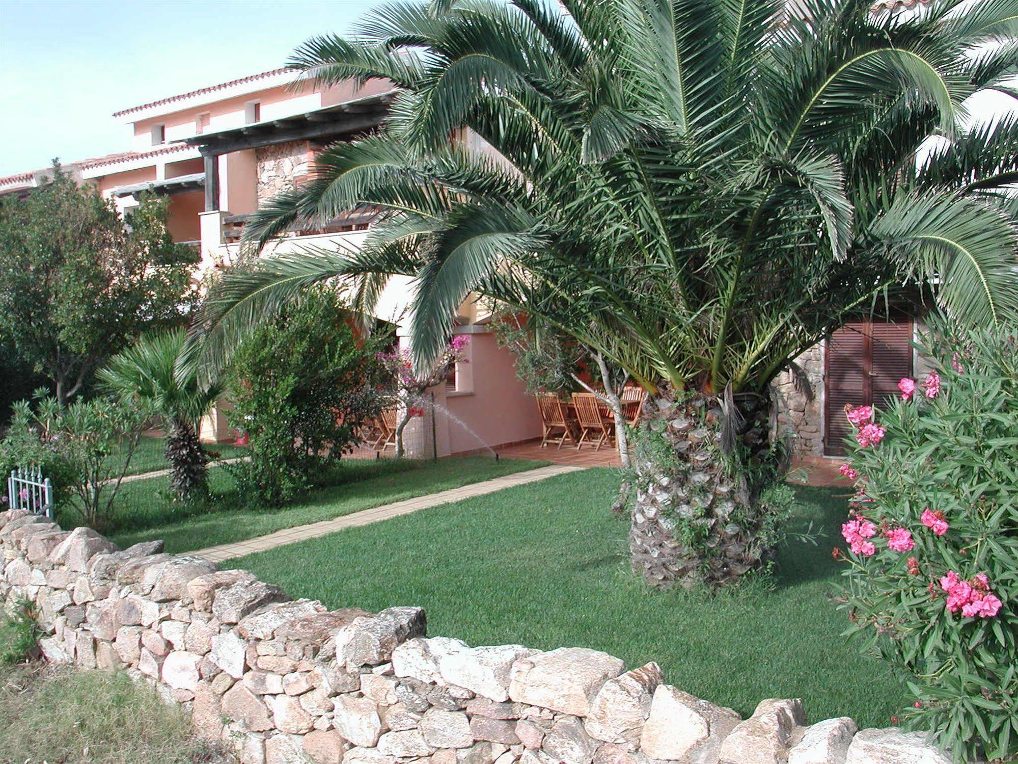 Residence Spiaggia Bianca Golfo Aranci Ngoại thất bức ảnh